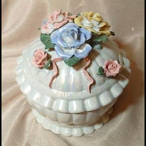 Vintage Large Porcelain Roses & Ribbons Scalloped Trinket Box Grannycore